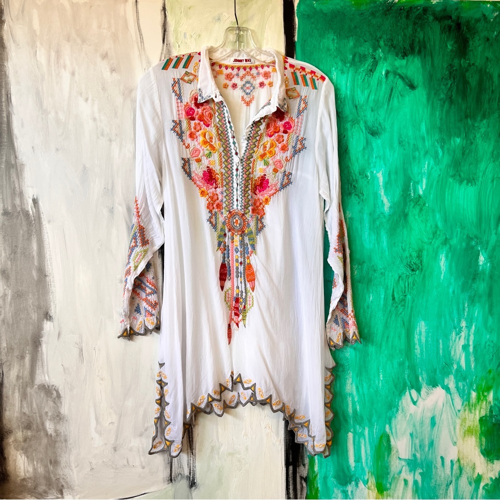 NWOT Johnny Was White Tunic Blouse W/ Multicolored Embroidery Small